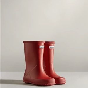 Hunter toddler rain boots size 11 red